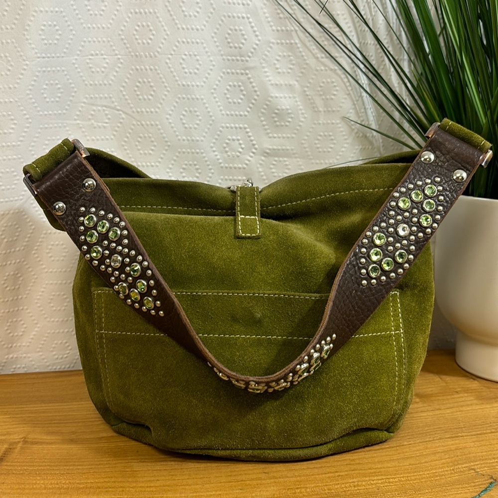 TYLIE MALIBU || grass green suede utility bag
